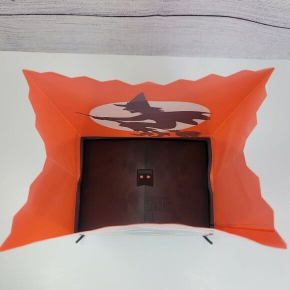 NEW PR3673 Hallmark Hauntington Cackling Witch Luminary Halloween - Picture 8 of 13